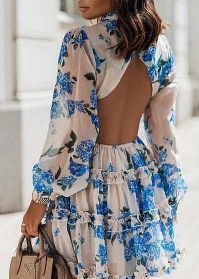 KLEID LANGÄRMLIG MIT BLAUEM MUSTER