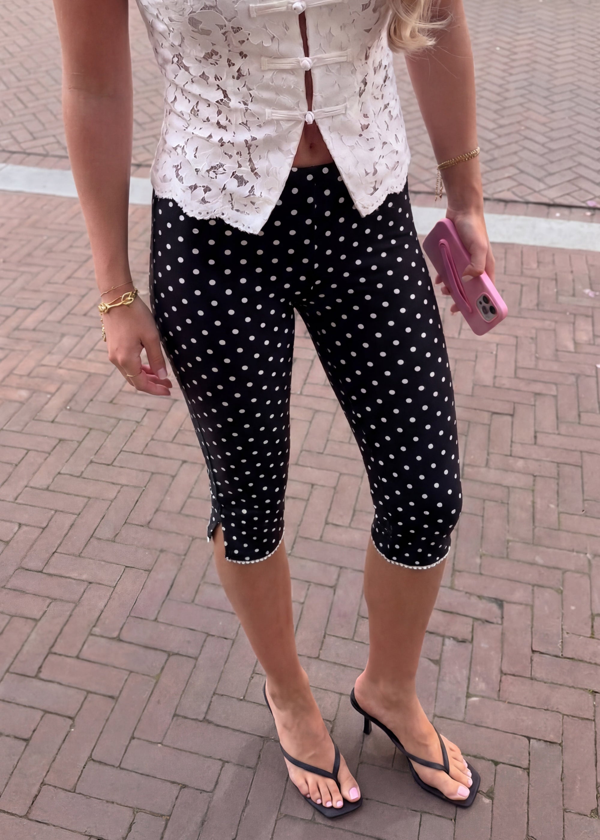 CAPRILEGGINGS MIT PUNKTEN