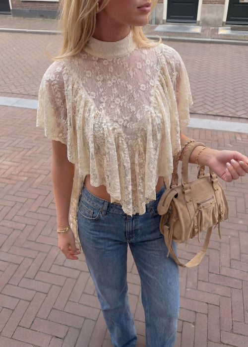 BOHO SPITZEN TOP